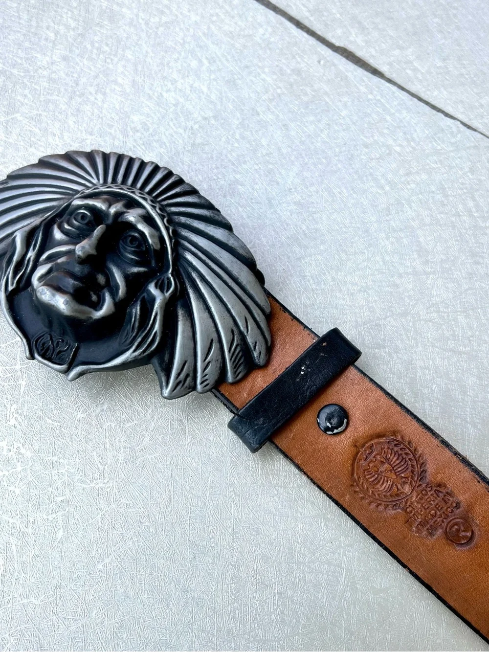 Hand-Tooled Brown Leather Men’s Belt with Native Chief Buckle